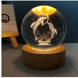 3D Dolphin Crystal Ball Night Light, LED Solar System Crystal Ball Night Light with Wooden Base, Dolphin Crystal Ball Lamp for Children, Friends Birthday Gifts, Novelty Home and Room Decor.