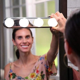 Portable Cosmetic Mirror Light Kit Battery Powered Makeup Light Studio Glow Make Up Light Super Bright 4 LED Bulbs