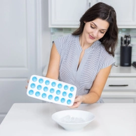 Easy Push Premium Pop Up Ice Cube Tray with Flexible Silicon Bottom and Over Lid, 6 Cube Trays Stackable Durable and Dishwasher Safe (Black, Pack of 1)