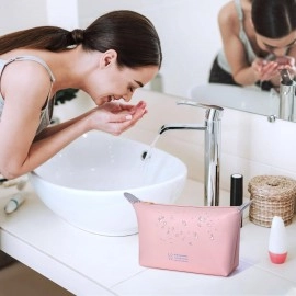 Triangle Makeup Bag Dumpling Travel Bag Small Makeup Bag Cosmetic Bag Portable Makeup Organizer Bag Waterproof Makeup Pouch with Zipper for Men Women (Multi Color)