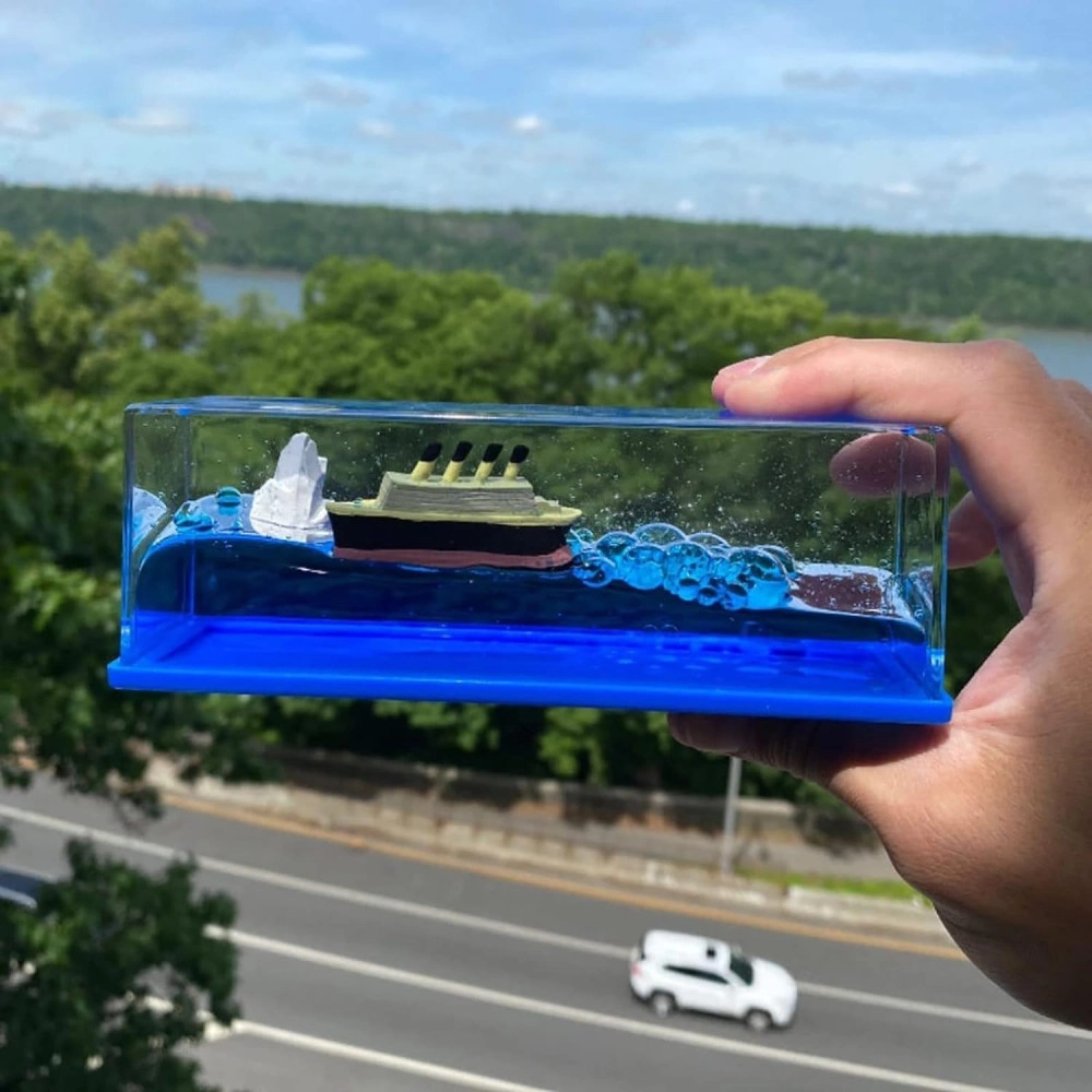 Car Interior Dashboard Decoration, Titanic Wave Cruise Ship, Liquid Wave Cruise Ship Decoration, Nautical Showpiece for Show Piece for Home Decor, Car Dashboard, Living Room, Office